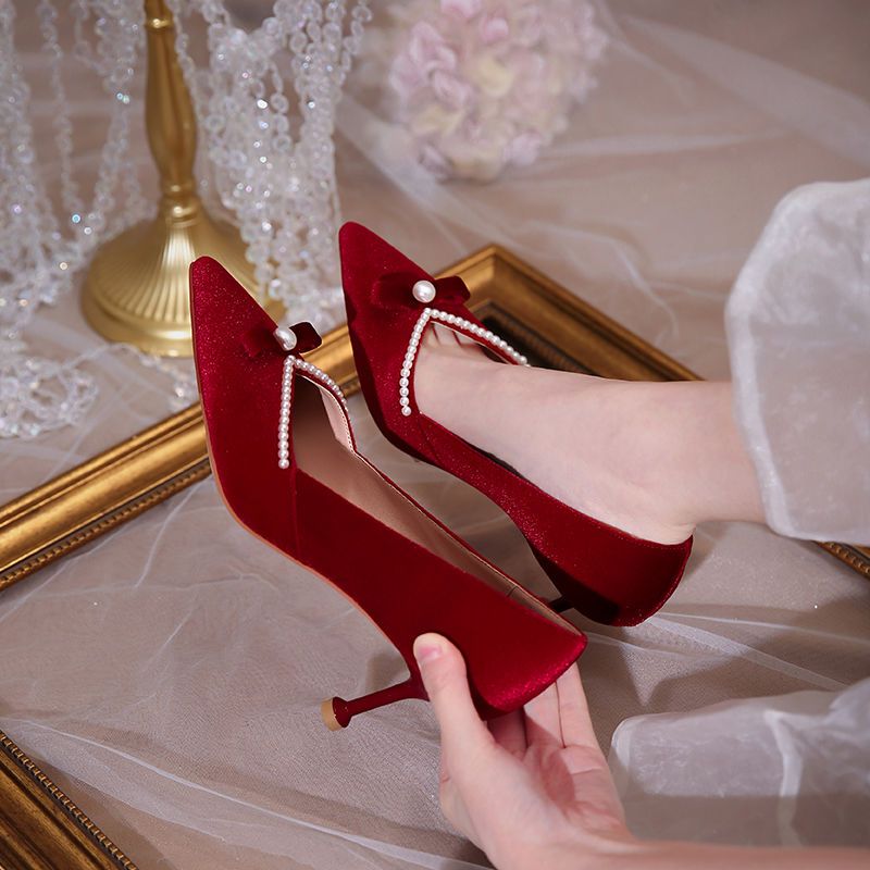 Women Shoes Quick Delivery - Czerwone szpilki damskie z perłami Szpiczaste
