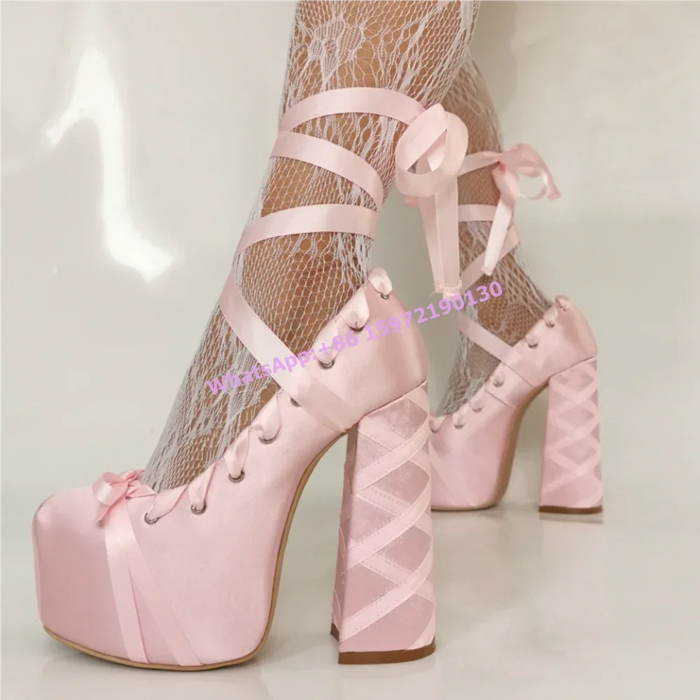 Czerwona satynowa wstążka Czół – Ribbon Tie Heel recenzja i cena
