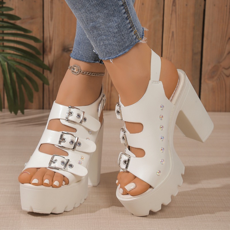 Sandały na bardzo wysokim obca – Women Shoes Model recenzja i cena